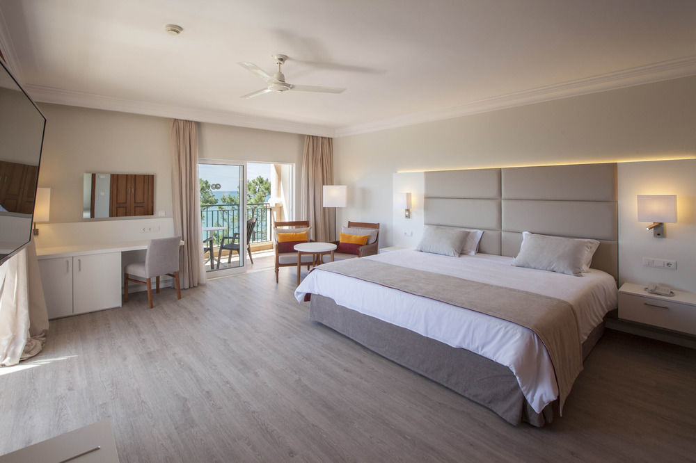 Portobay Blue Ocean (Adults Only) Hotel Olhos de Agua  Bagian luar foto